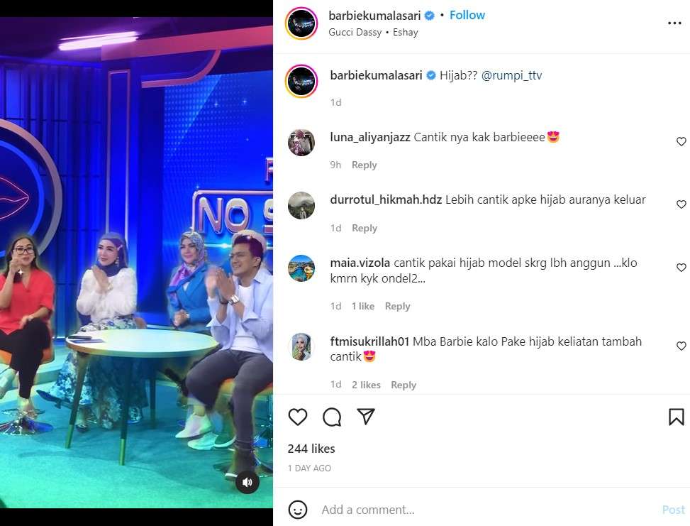 Barbie Kumalasari pakai hijab