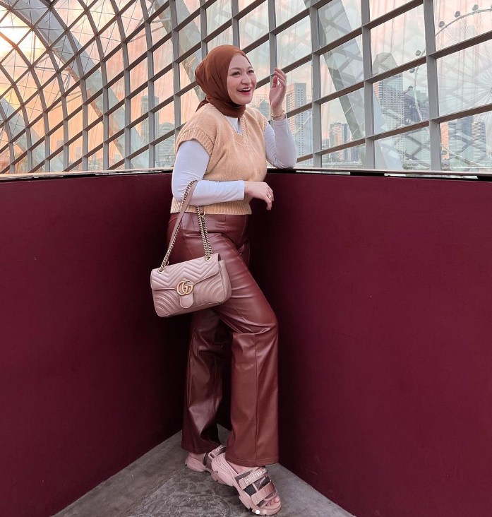 Instagram @nathalieholscher