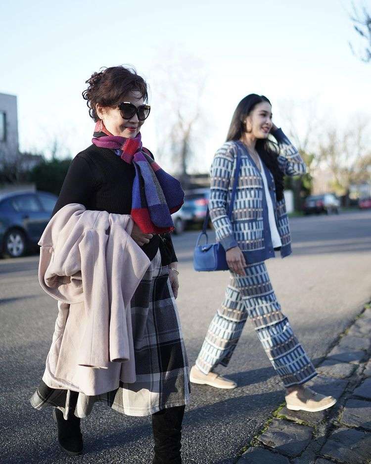 Sandra Dewi dan mamanya