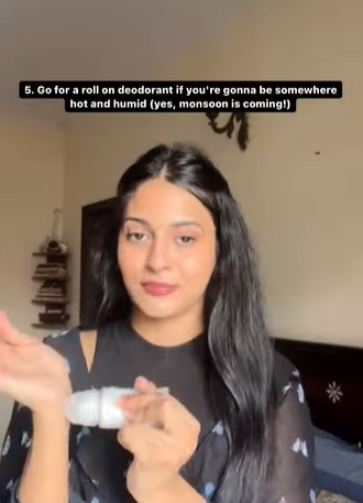Memakai Deodoran