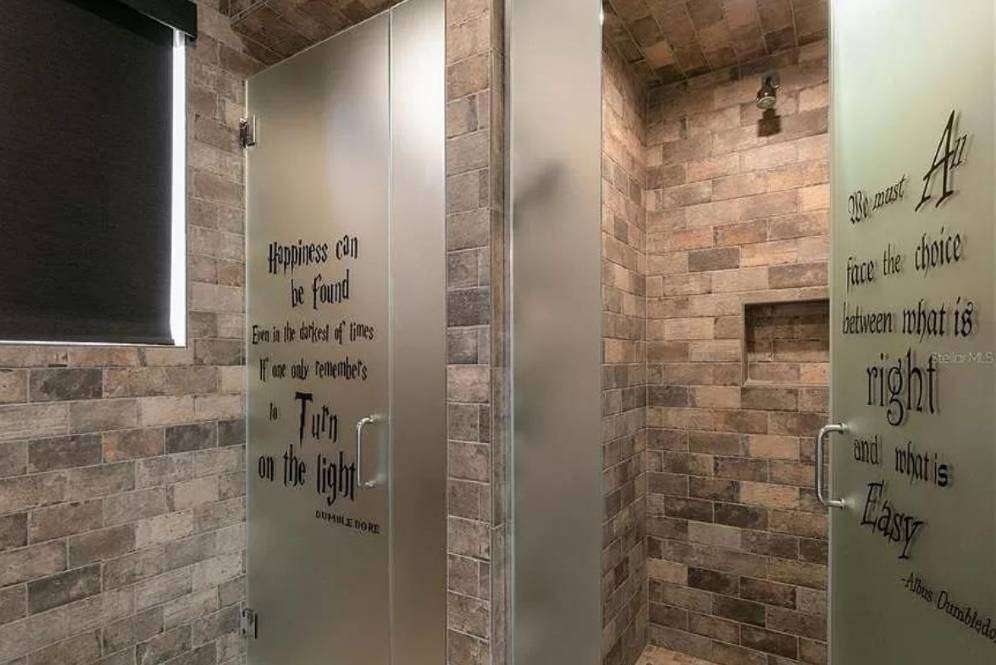 Kamar mandi Harry Potter