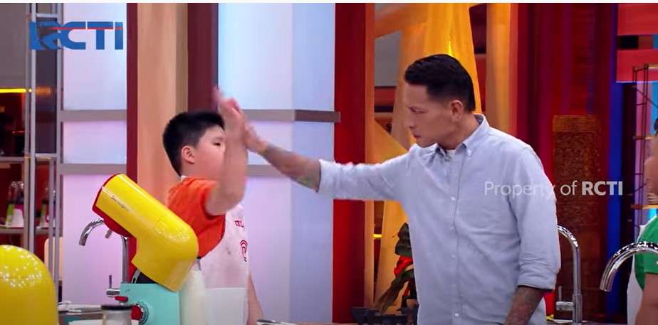 Axel dan Chef Juna
