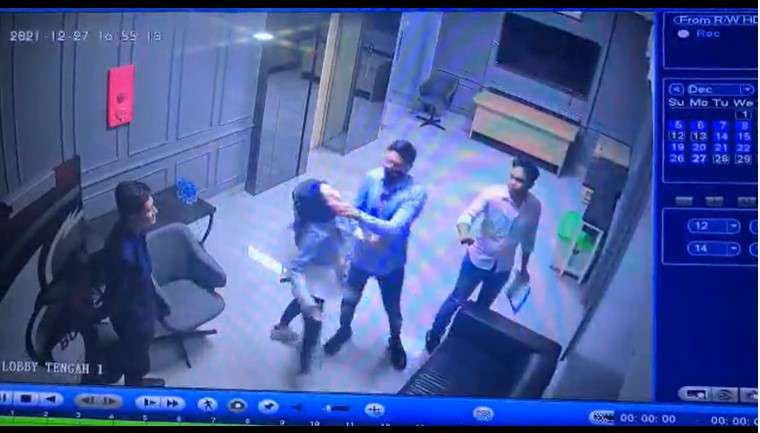 Medina Zein dan Lukman Azhari