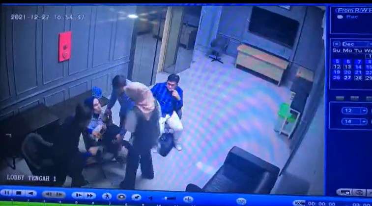 video Medina dan Icha berantem