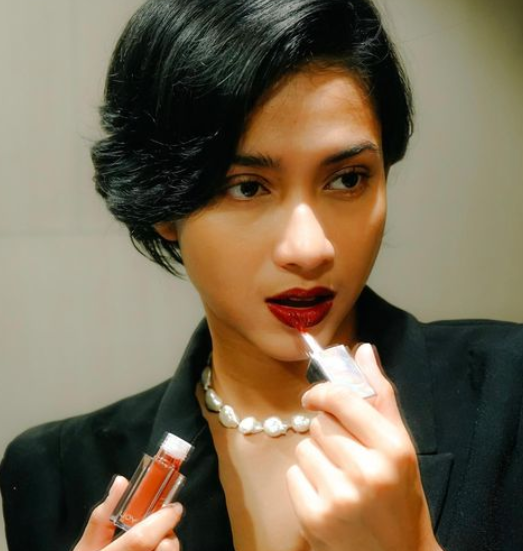 Gaya Makeup Aghniny Haque