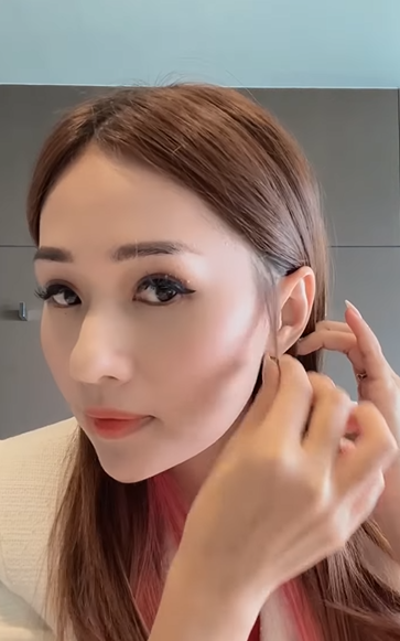 Menata Rambut