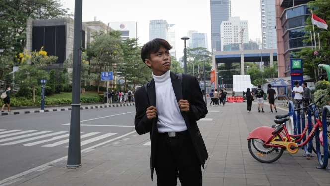 Roy pacar Jeje Slebew