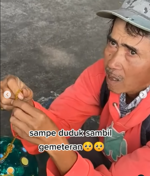 Penjual Balon sampai Gemetaran Lihat Dagangannya Lepas: Baru Laku 3