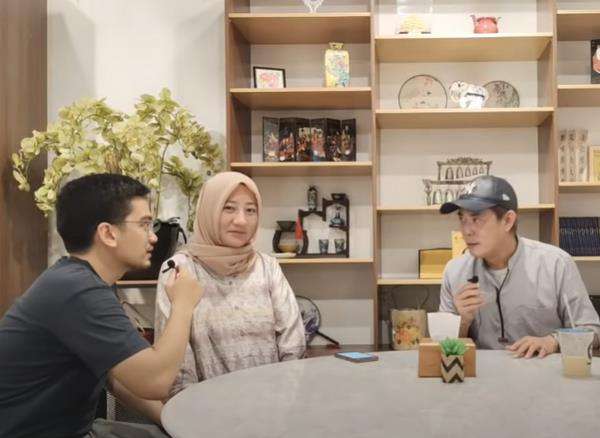 Wei Wei, mualaf cantik asal China sukses buka restoran halal di Jakarta.