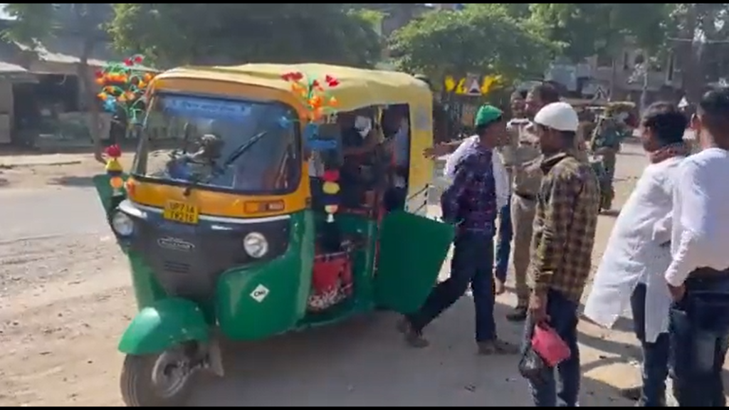 bajaj 27 penumpang