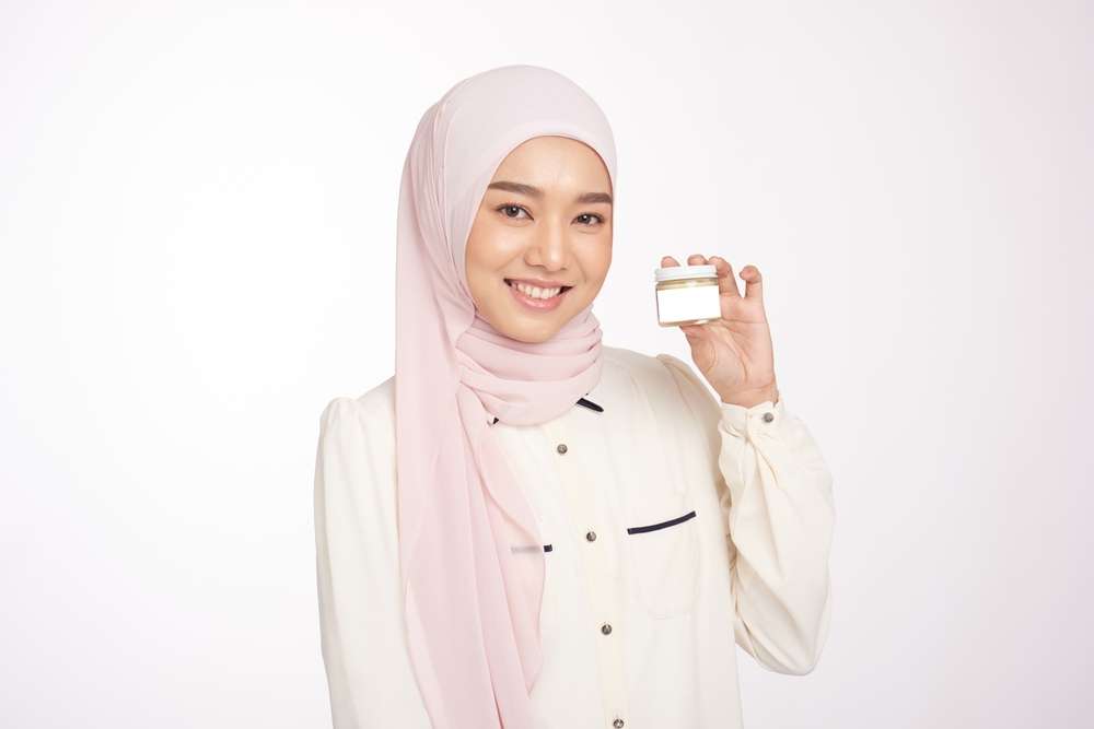 Memakai Skincare