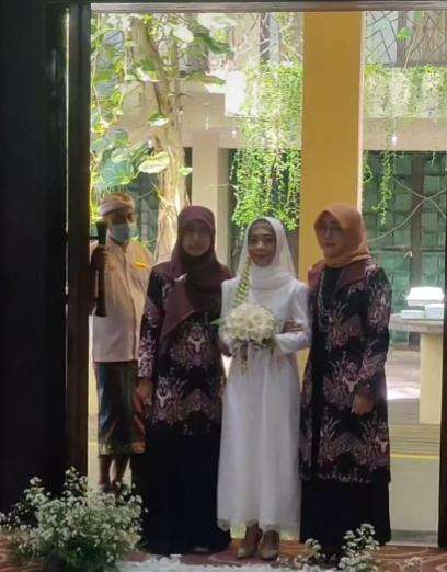 Kisah wanita baru ketemu jodoh usia 47 tahun.
