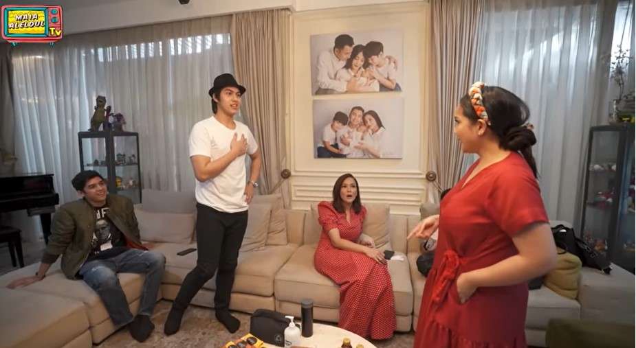 El Rumi cium tangan Nagita Slavina