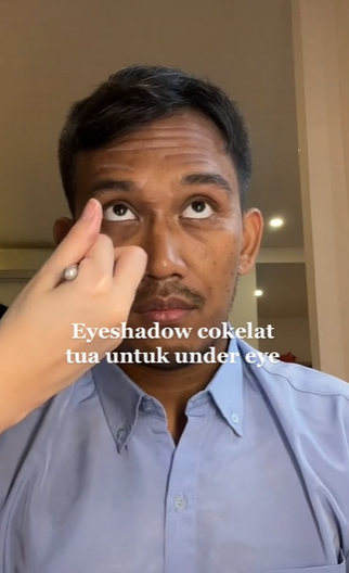 Riasan Agar Terlihat Lebih Tua