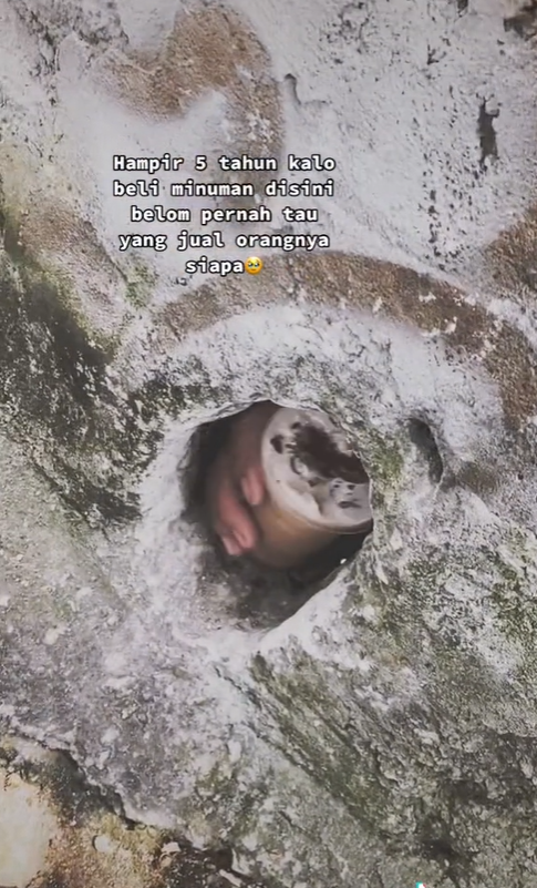 Sempat Viral 'Warung Gaib', Ternyata Ini Sosok Penjualnya