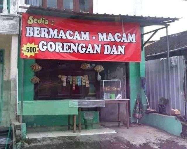 11 Potret Warung Nyeleneh.