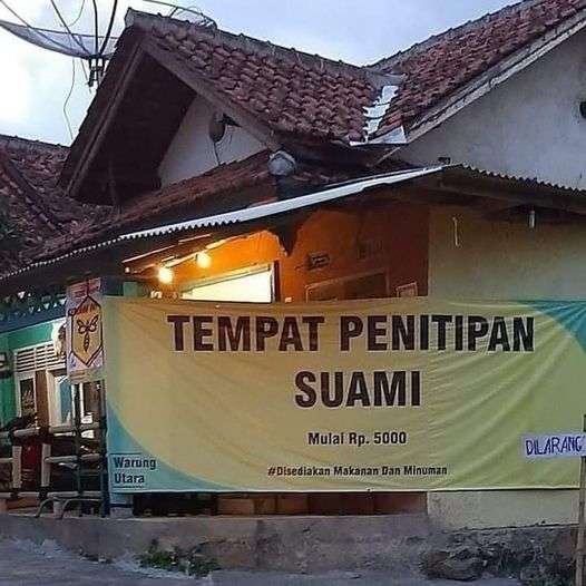 11 Potret Warung Nyeleneh.