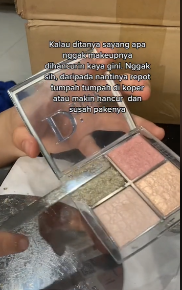 Trik Memperbaiki Palet Makeup yang Pecah
