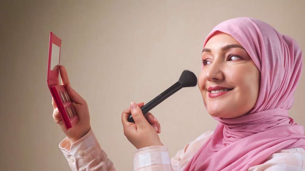 Menggunakan Makeup