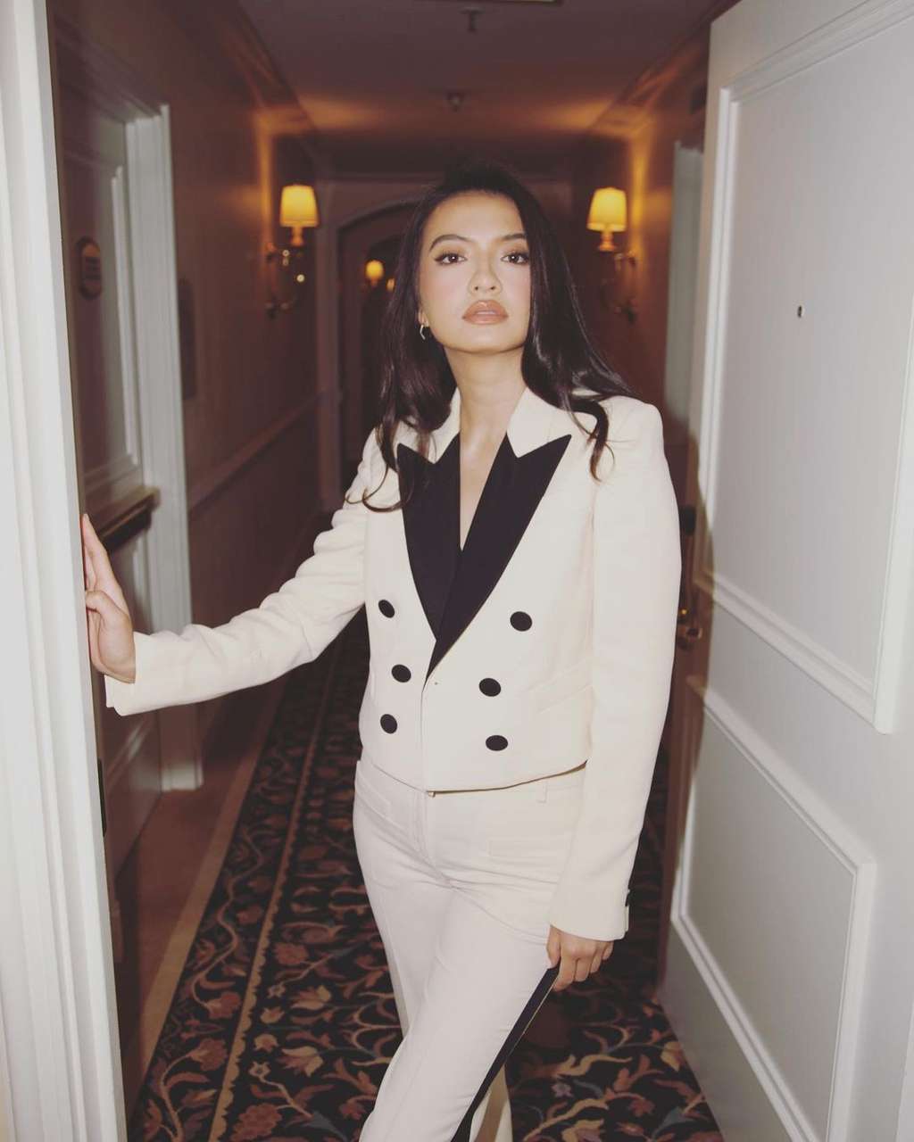 Instagram @ralineshah