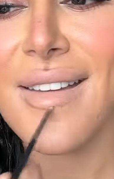 Memakai Bronzer