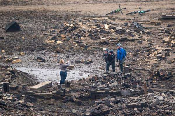 Desa muncul kembali setelah ditenggelamkan untuk pembangunan waduk