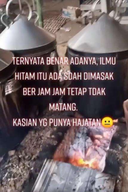 Masak nasi berjam-jam buat hajatan belum matang.