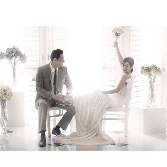 Eva Anindita dan suami  Reza Zachrie