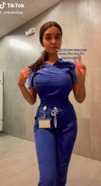 Perawat cantik dikritik karena seragamnya kelewat seksi.