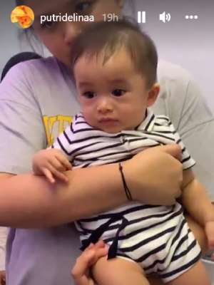 Putri Delina bertemu baby Adzam.
