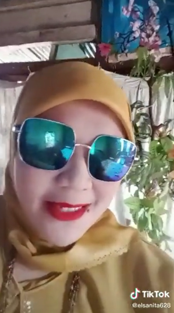 video ibu hina iriana jokowi