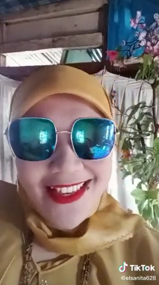 video ibu hina iriana jokowi