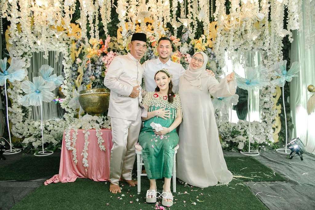 Tasyakuran 7 bulanan Zaskia Gotik