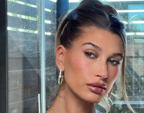 Hailey Bieber