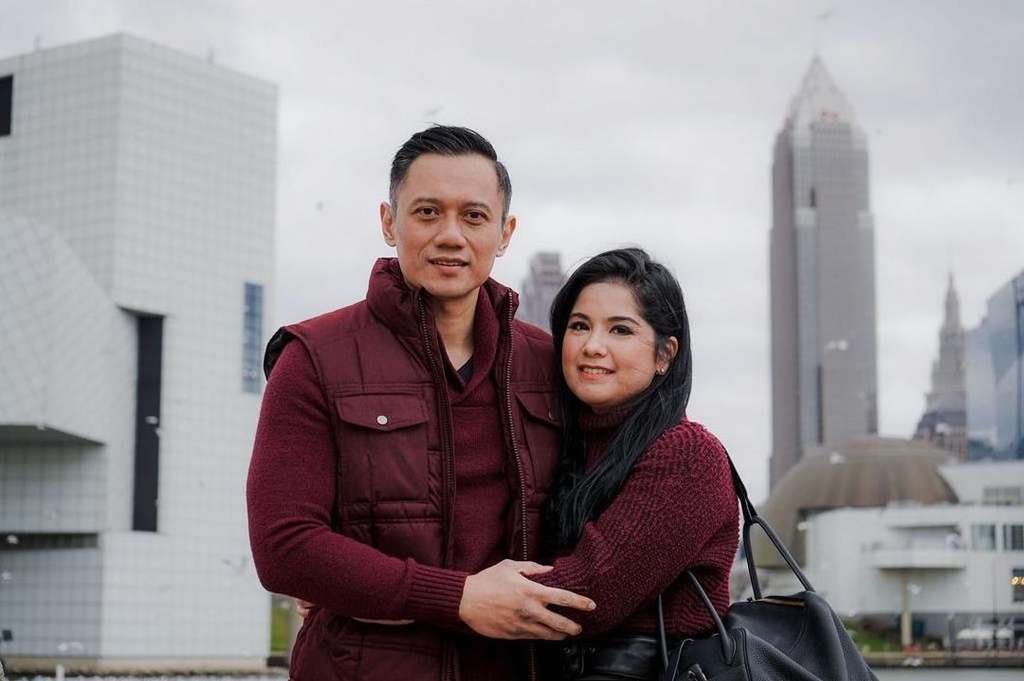 Annisa Pohan dan Agus Yudhoyono Annisa Pohan dan Agus Yudhoyono