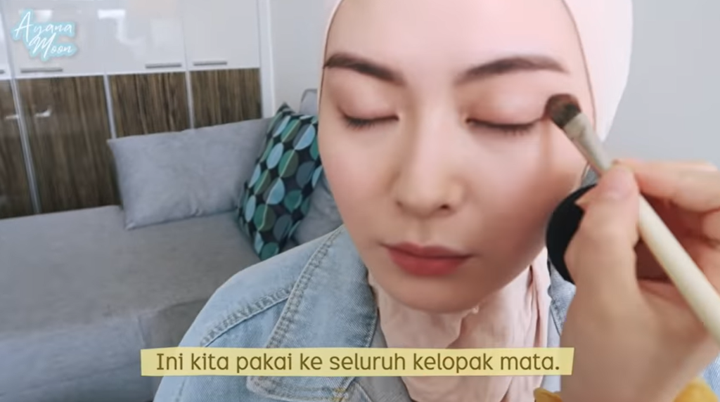 Memakai Eyeshadow