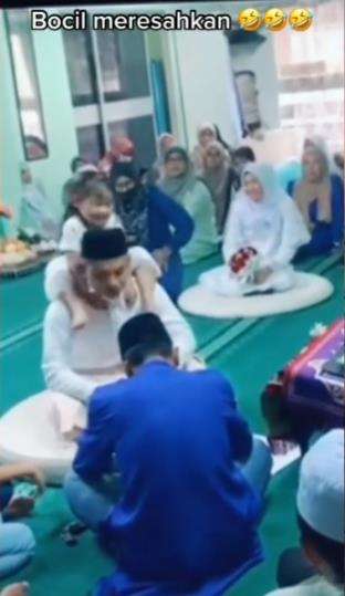 Ulah bocil yang meresahkan di momen akad nikah.