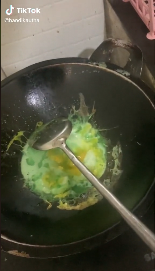 telor hijau