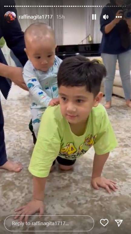 Rayyanza main kuda-kudaan bareng Rafathar