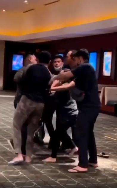 Pria ngamuk gegara diputus cinta minta uang dikembalikan.