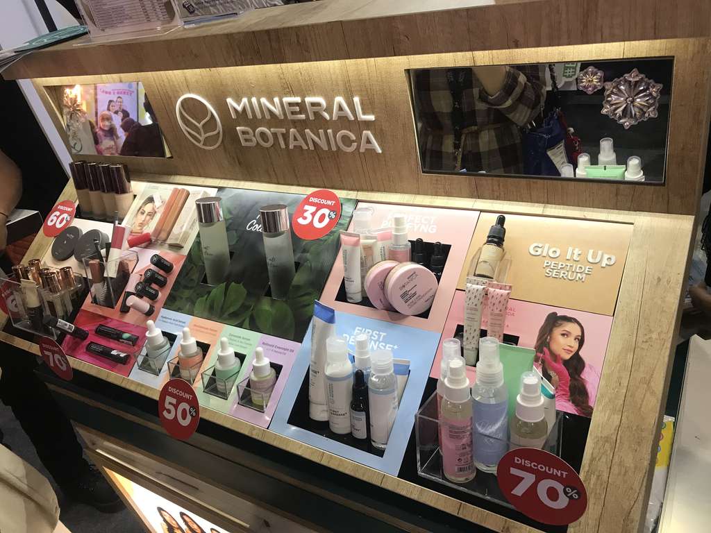 Ragam promo menarik di booth Mineral Botanica, Jakarta X Beauty 2022.