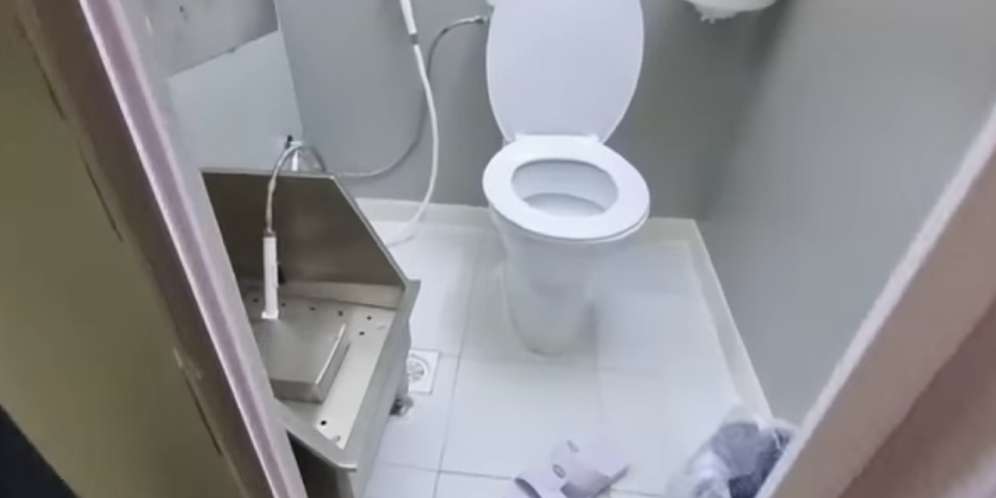 Toilet di tenda VIP Mina.
