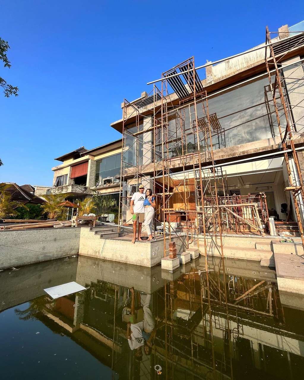 Rumah Jedar dan Vincent