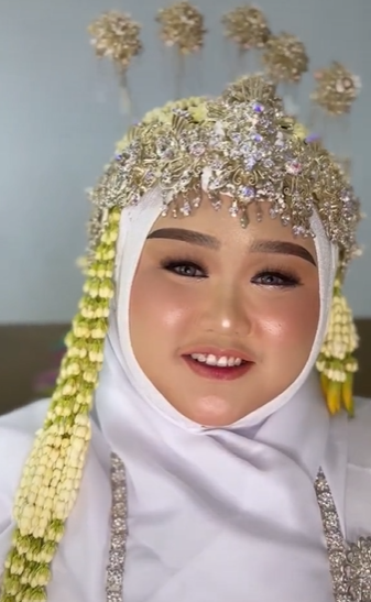 Transformasi Makeup Pengantin