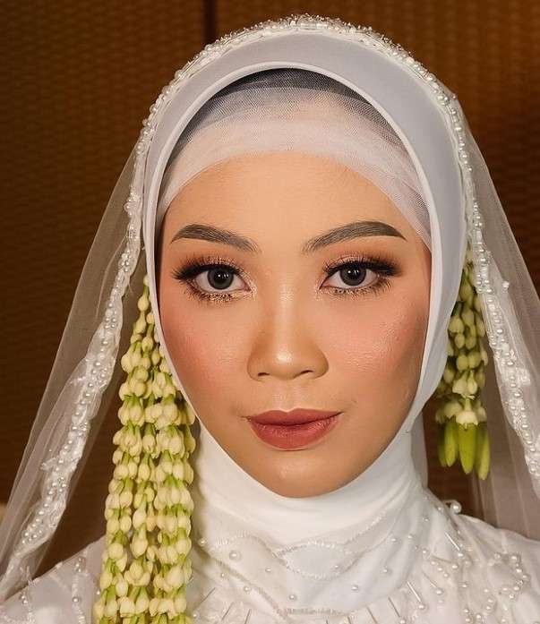 Make up by @bybianda.