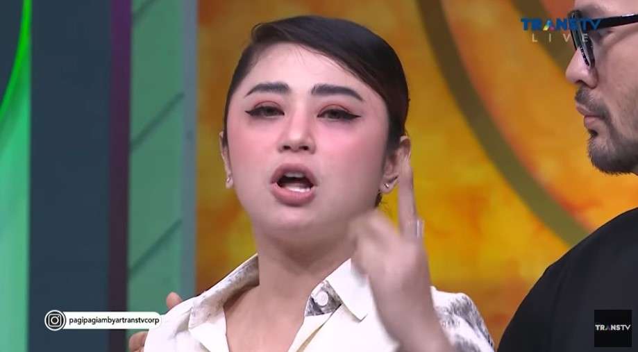 Dewi Perssik