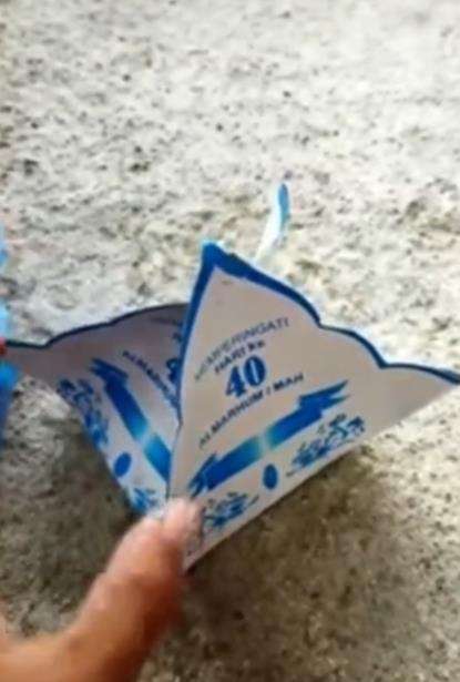 Heboh bocah unboxing berkat 40 harian.