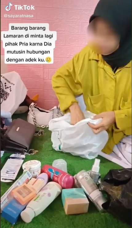 Batal Nikah, Wanita Ini Diminta Kembalikan Seserahan, Alasannya Bikin Nyesek (TikTok @sayaratnasa)
