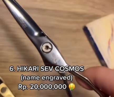 Gunting rambut Rp20 juta Gunting rambut Rp20 juta