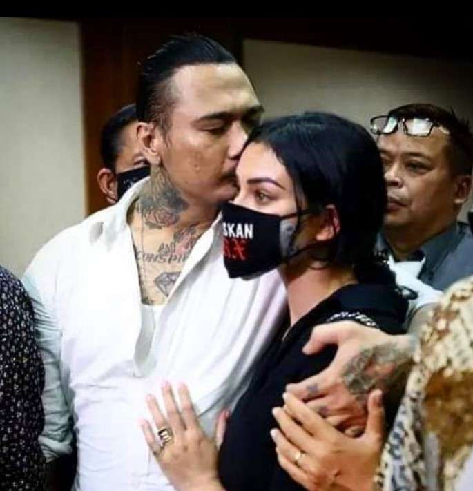 Jerinx dan Nora istrinya